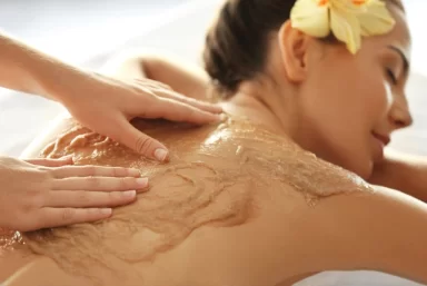 Tẩy tế bào chết toàn thân với đậu đỏ